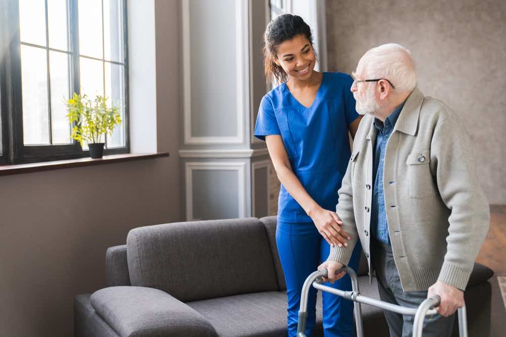 5 Tips For Transitioning A Loved One To Abbey Retirement Home